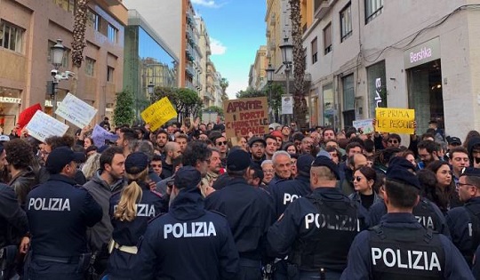 Salvini a Salerno: dalla prospettiva di un manifestante